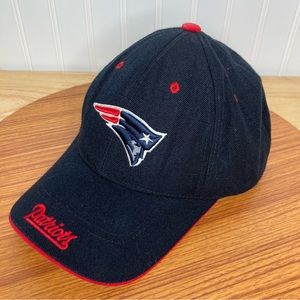 NE Patriots Black embroidered baseball hat cap spell outs Unisex One Size EUC